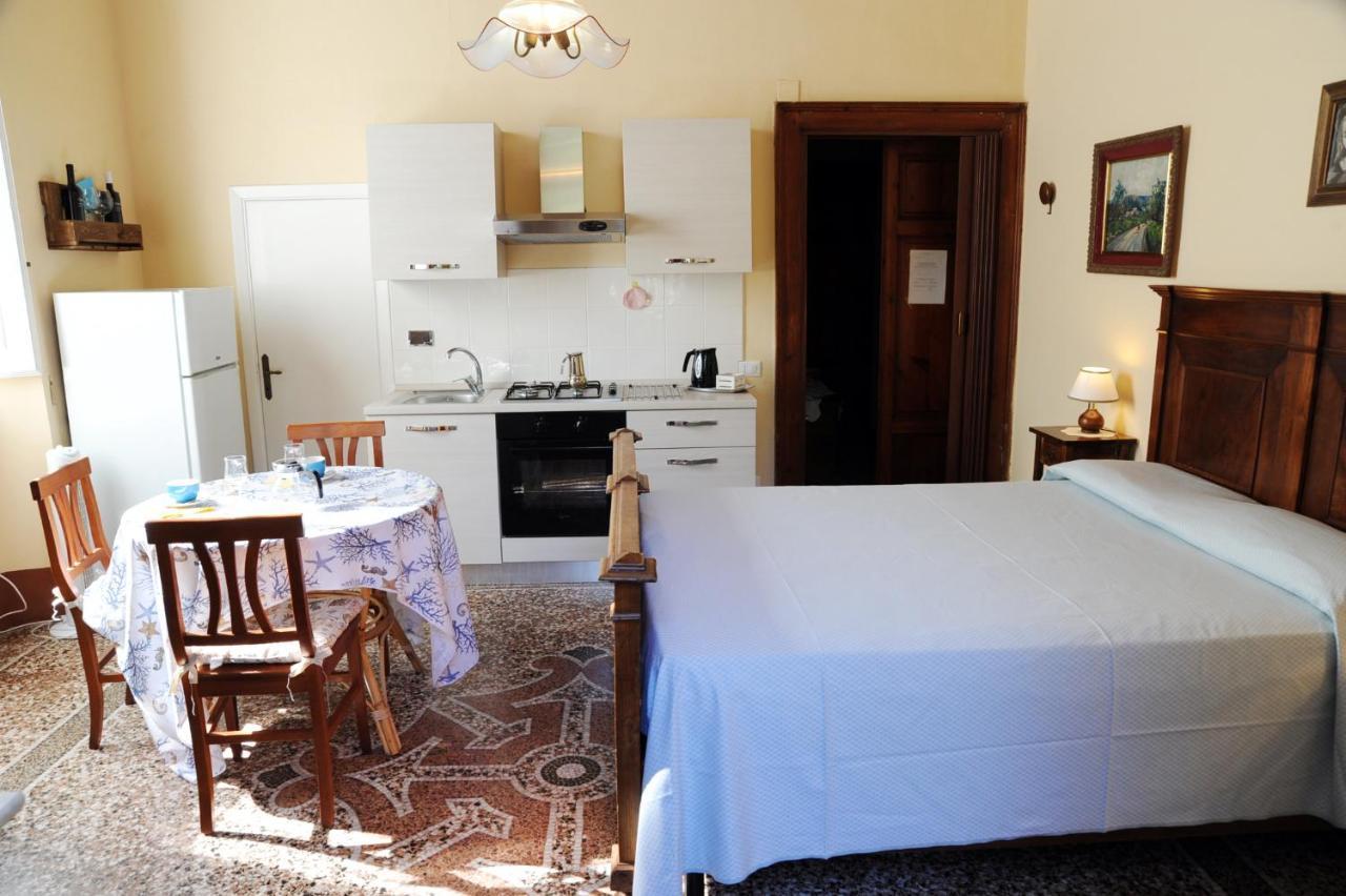 Villa Teresa Porto Azzurro Buitenkant foto