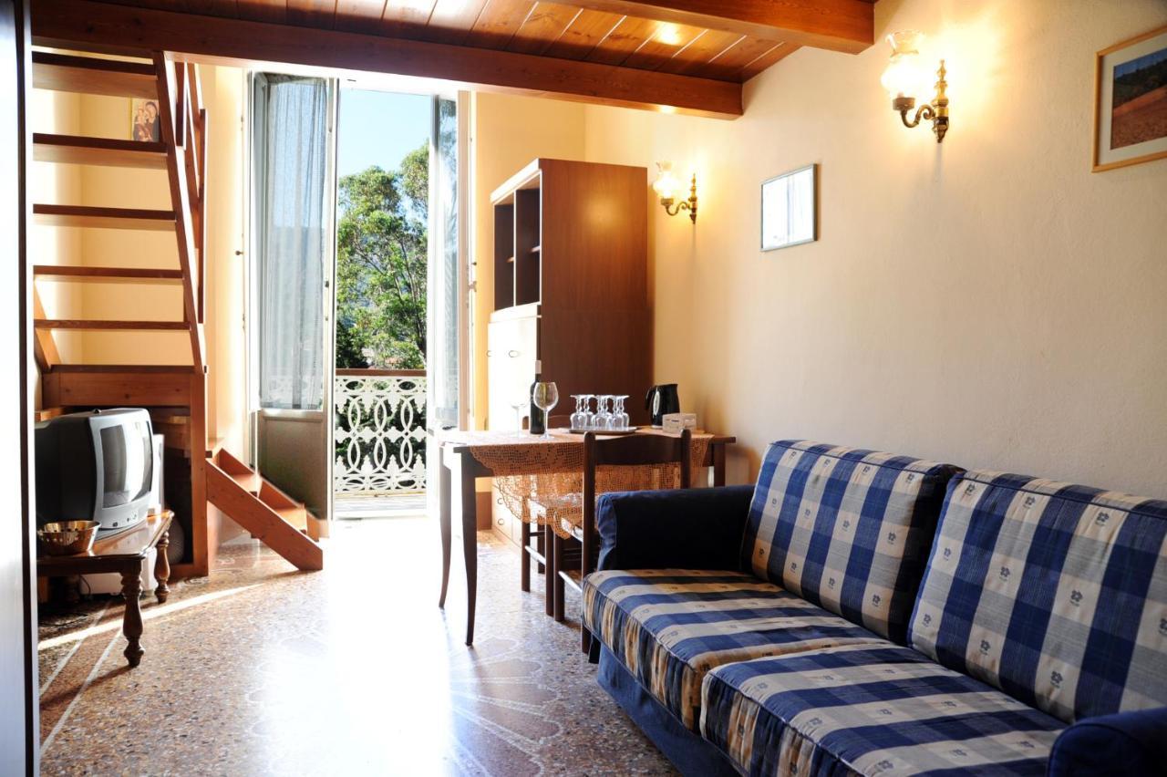 Villa Teresa Porto Azzurro Buitenkant foto