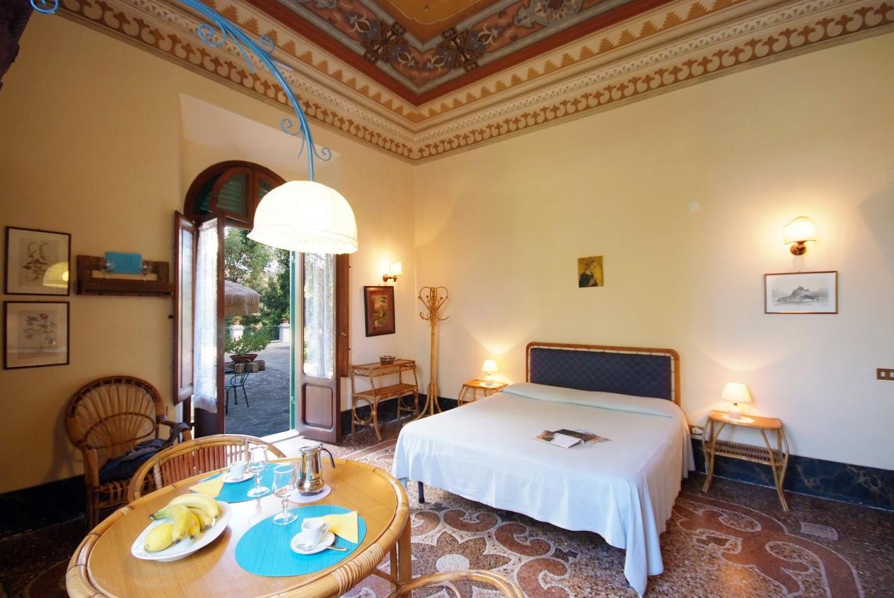 Villa Teresa Porto Azzurro Buitenkant foto