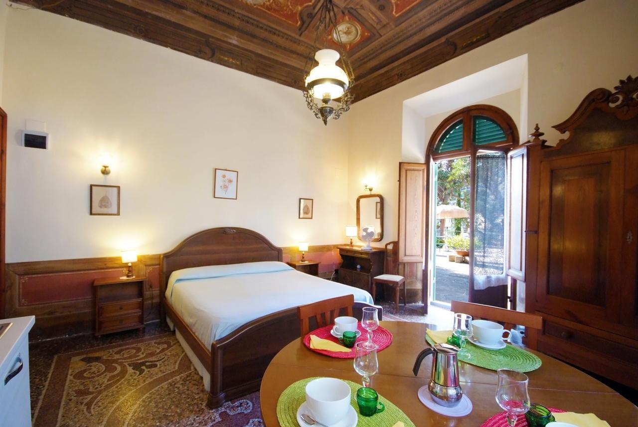 Villa Teresa Porto Azzurro Buitenkant foto